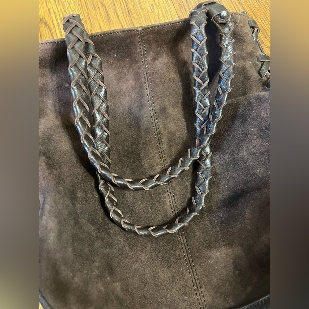 Chic Brown Suede Shoulder Bag - Picture 10 of 13